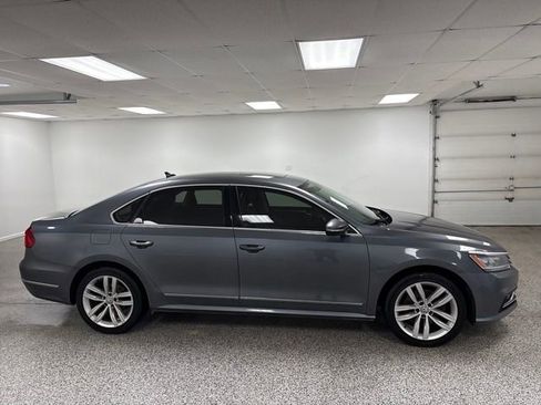 Used 2016 Volkswagen Passat 1.8T SEL Premium image 8