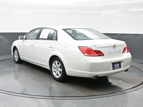 Used 2010 Toyota Avalon XL image 4