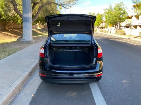 Used 2019 Ford Fiesta SE image 12