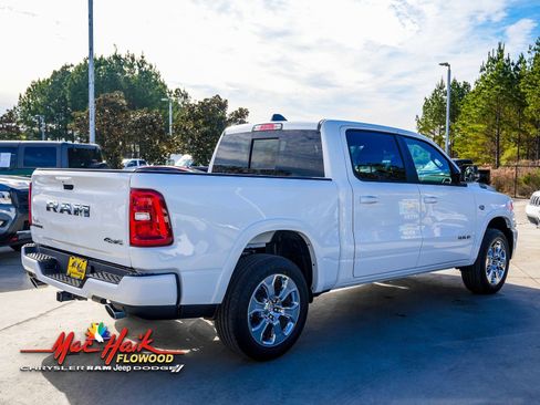 New 2026 RAM 1500 4x4 Crew Cab image 11