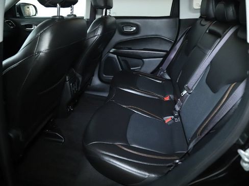 Used 2018 Jeep Compass Limited w/ Safe & Security Group AWD/4WD image 12