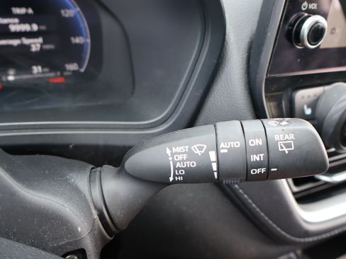 Used 2024 Toyota Grand Highlander AWD image 24