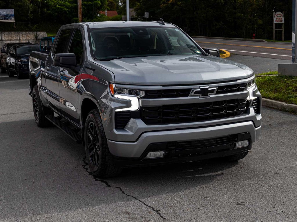 Used 2024 Chevrolet Silverado 1500 RST w/ Protection Package AWD/4WD image 3