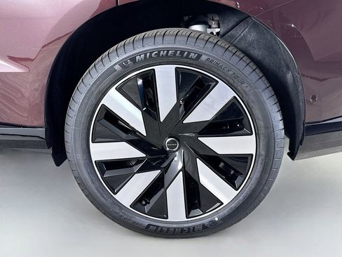 New 2025 Volvo EX90 Plus image 32