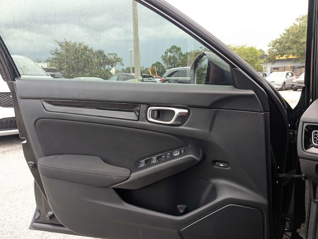 Used 2025 Honda Civic FWD Hybrid Sedan image 33