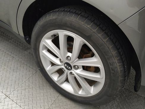 Used 2018 Kia Soul + FWD image 31
