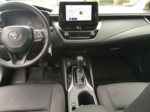 Used 2023 Toyota Corolla LE FWD image 23