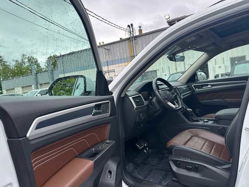 Used 2023 Volkswagen Atlas SEL Premium AWD/4WD image 21