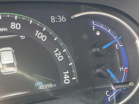 Used 2025 Toyota RAV4 LE AWD/4WD image 26