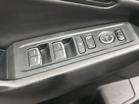 Used 2023 Honda Accord EX image 19