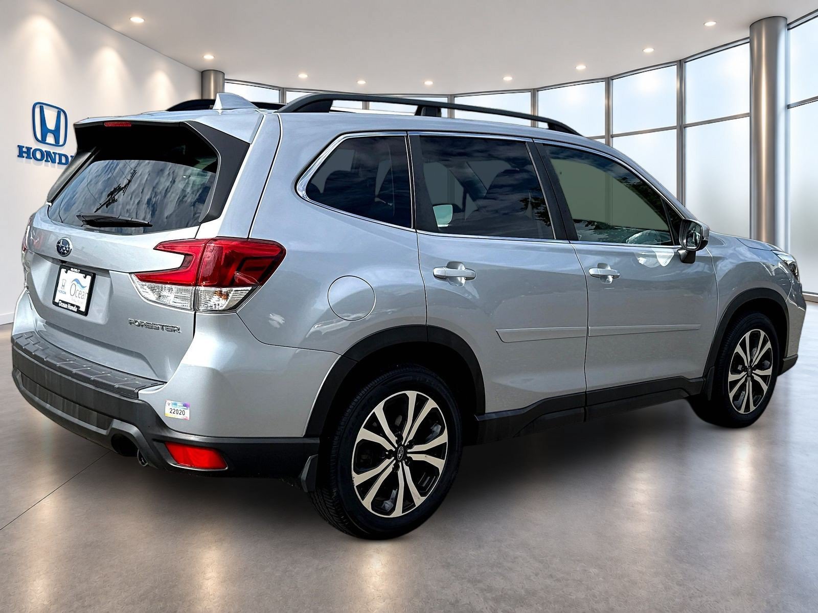 Used 2020 Subaru Forester Limited AWD/4WD image 5