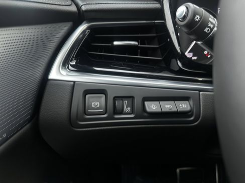 New 2025 Cadillac XT6 Sport w/ Technology Package image 26