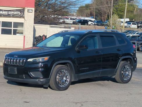 Certified 2020 Jeep Cherokee Latitude FWD image 4