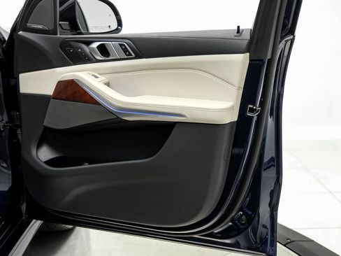 Used 2024 BMW ALPINA XB7 AWD/4WD image 43