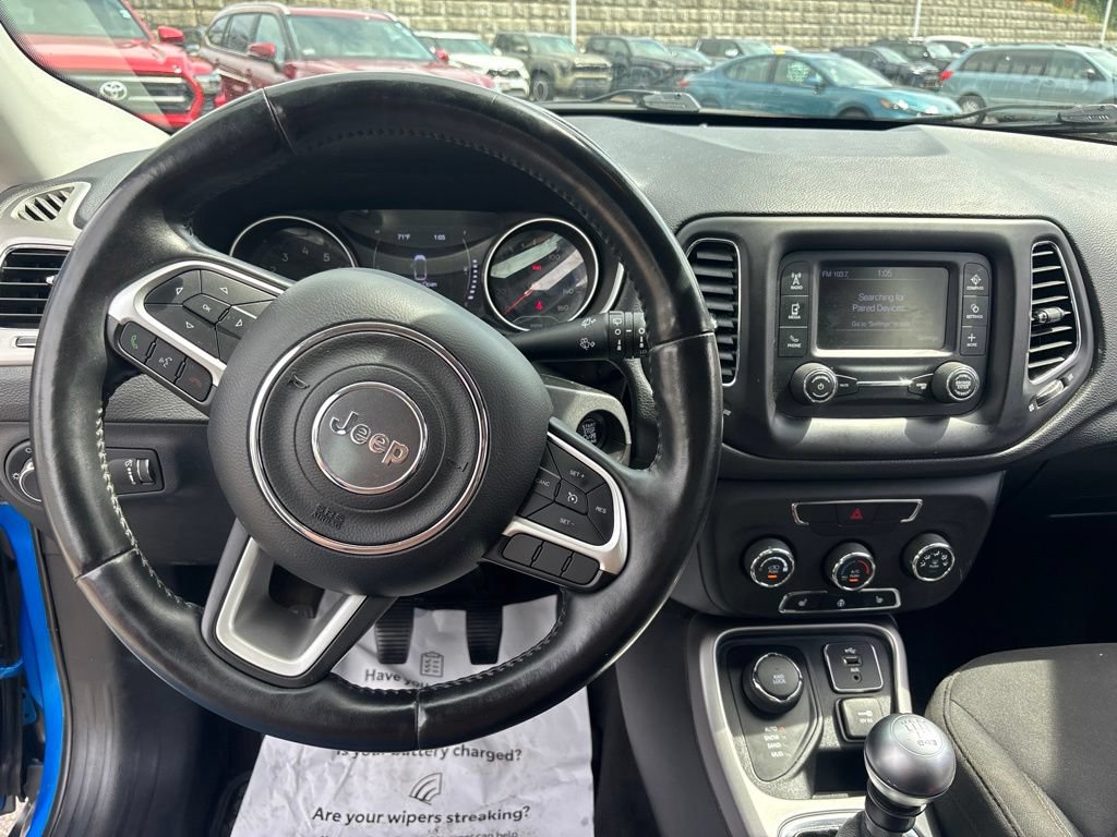 Used 2018 Jeep Compass Sport w/ Cold Weather Group AWD/4WD image 14