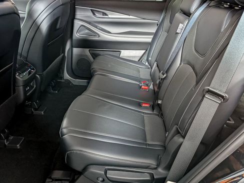 Used 2023 INFINITI QX60 Luxe w/ Performance Audio Package image 46