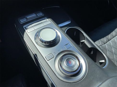 Certified 2024 Genesis GV70 3.5T Sport w/ Sport Advanced Package image 31