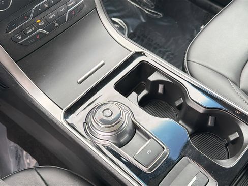 Used 2020 Ford Edge SEL w/ Convenience Package image 27