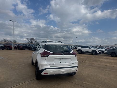 Certified 2023 Nissan Kicks SR w/ Exterior Package image 19
