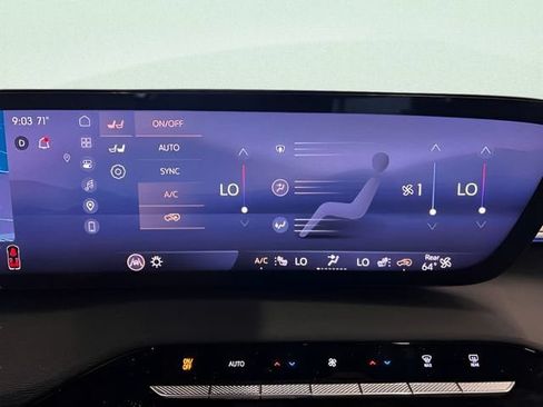 Certified 2025 Buick Enclave Preferred AWD/4WD image 30