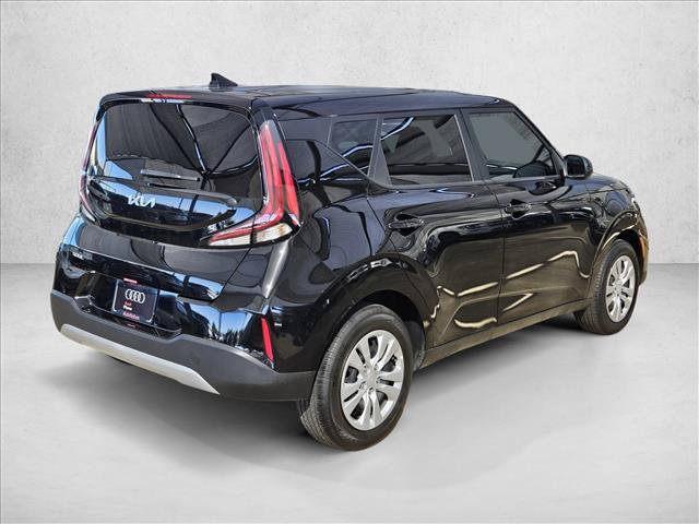 Used 2025 Kia Soul LX FWD image 5