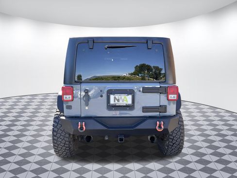 Used 2014 Jeep Wrangler Unlimited Rubicon w/ Connectivity Group AWD/4WD image 4