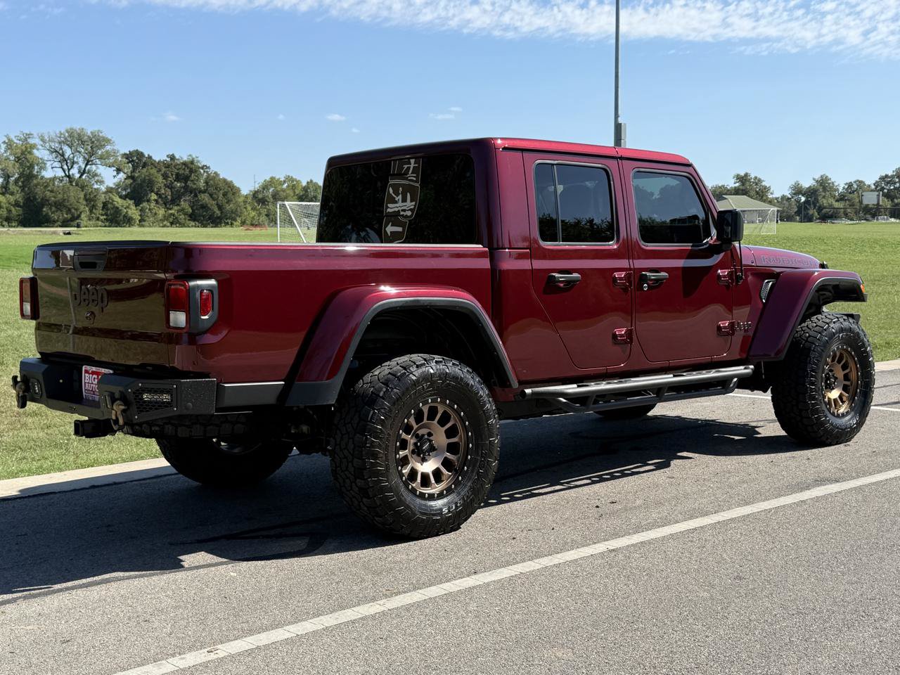 Used 2022 Jeep Gladiator Rubicon w/ Cold Weather Group AWD/4WD image 11