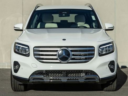 Used 2025 Mercedes-Benz GLB 250 image 2