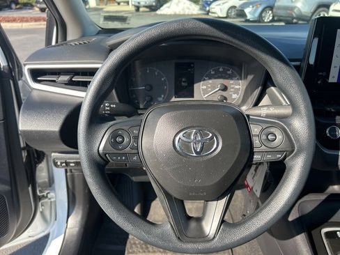 Used 2025 Toyota Corolla LE image 17