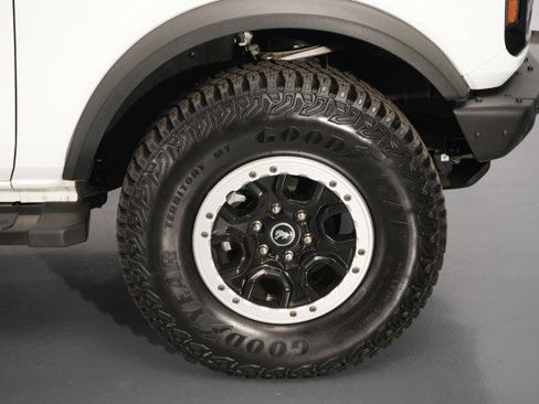 Used 2023 Ford Bronco Outer Banks w/ Sasquatch Package AWD/4WD image 52