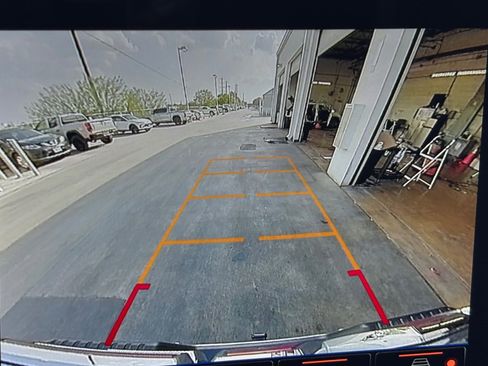 Used 2024 GMC Sierra 1500 AT4 w/ Technology Package image 9