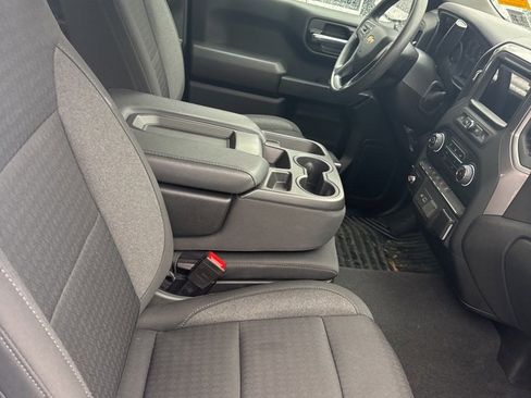 Used 2022 Chevrolet Silverado 1500 Custom image 12