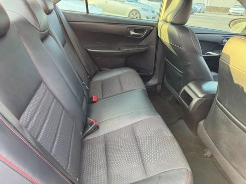 Used 2015 Toyota Camry SE image 22