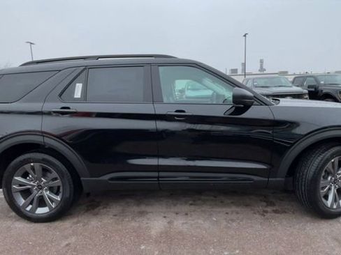 New 2026 Ford Explorer Active w/ Active Comfort Package image 9