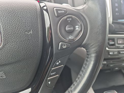 Used 2016 Honda Pilot Touring image 15