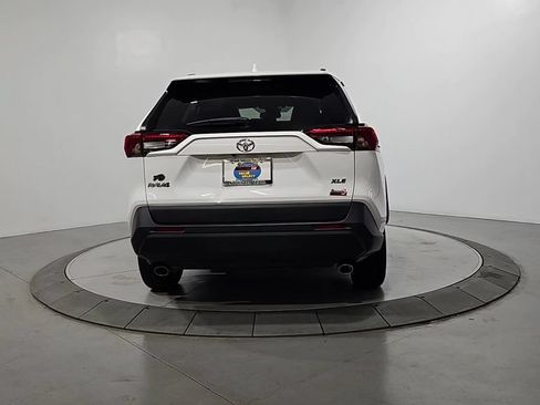 Used 2023 Toyota RAV4 XLE w/ Convenience Package FWD image 4
