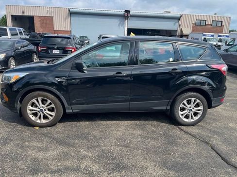 Used 2017 Ford Escape S FWD image 4