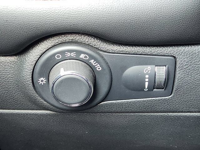Used 2025 Dodge Durango GT RWD image 23