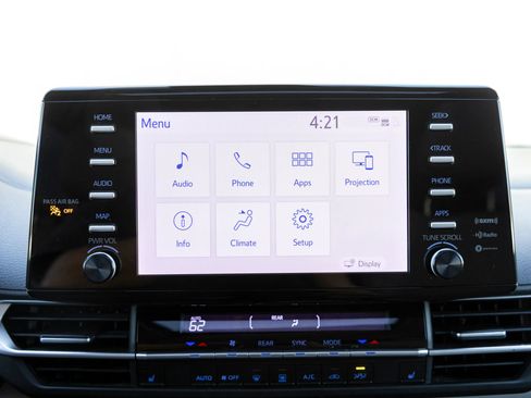 Used 2021 Toyota Sienna XLE FWD image 23