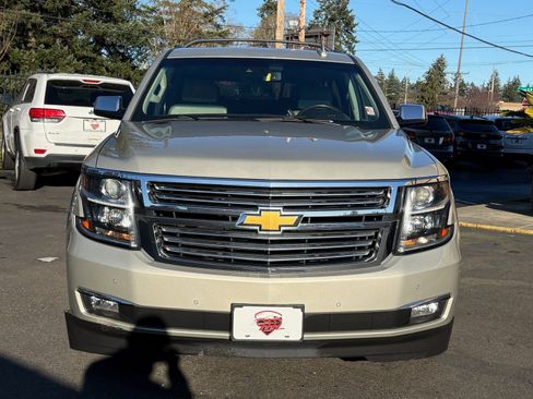 Used 2015 Chevrolet Suburban LTZ image 2
