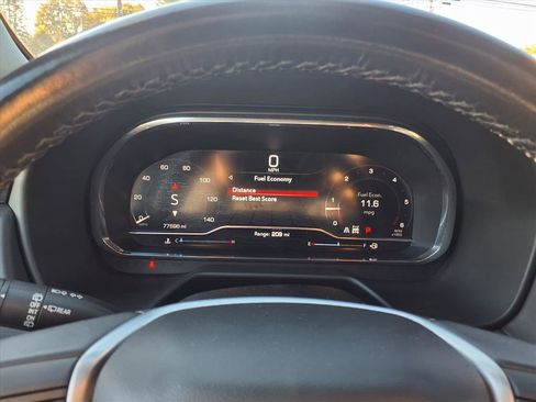 Used 2022 GMC Yukon XL SLT image 10