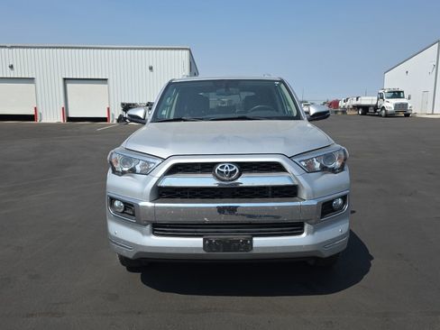 Used 2019 Toyota 4Runner Limited AWD/4WD image 2