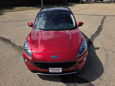 Used 2020 Ford Escape Titanium AWD/4WD image 12