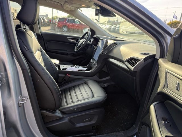 Used 2024 Ford Edge SEL w/ Convenience Package AWD/4WD image 12