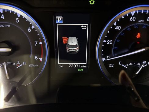 Used 2019 Toyota Highlander XLE image 20