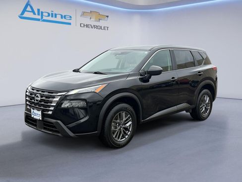 Used 2024 Nissan Rogue S AWD/4WD image 1