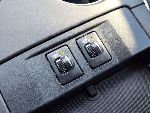 Used 2016 Toyota Camry XLE image 22