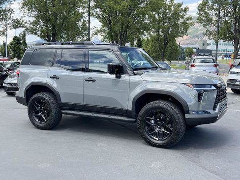 Used 2024 Lexus GX 550 AWD/4WD image 5