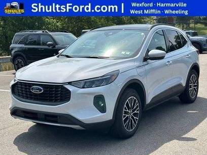 New 2025 Ford Escape SE w/ Class II Trailer Tow Package