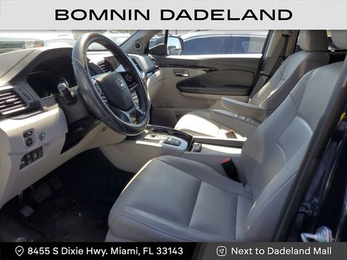 Used 2022 Honda Pilot Touring image 17